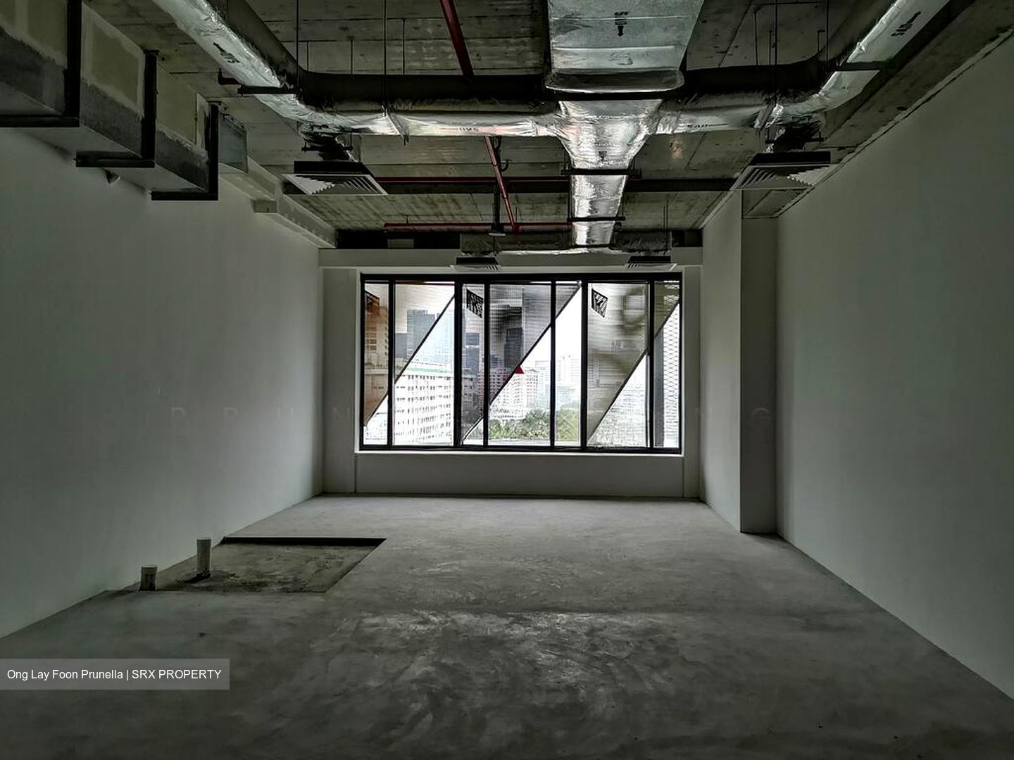 Connexion (D8), Retail #527949051
